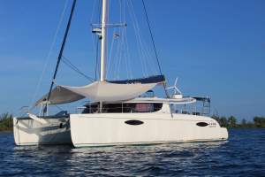 44' FOUNTAINE PAJOT ORANA 44 (2008) "ILE DE GRACE"