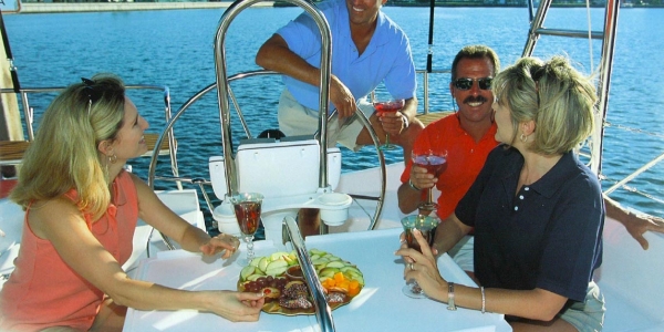 44' HUNTER 44 DECK SALON BROCHURE